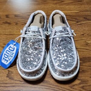 NWT Hey Dude Wendy Sequin Cream Silver Size 8